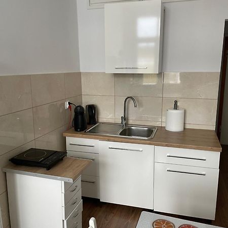 סטרלצה אופולסקי Apartament Koszary מראה חיצוני תמונה